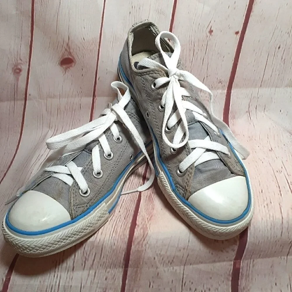Converse All Stars Low Top Gray Canvas Sneakers w/Sheep Pop Art Tongue sz.6M